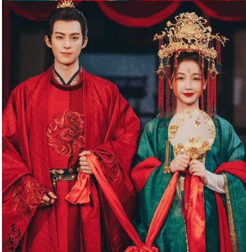 苍兰诀到长相思 年年上头古偶婚服的观众 终于get同款凤冠霞帔